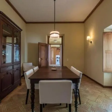 Senhorial - Palace Xix & Privacy & Beach & Old Town